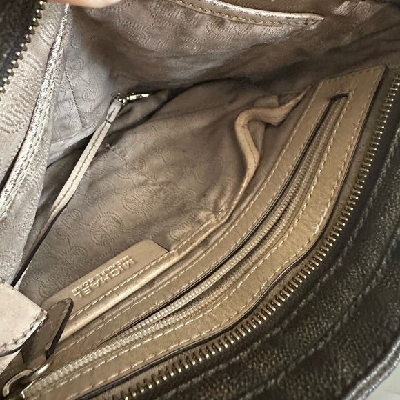 Michael Kors Jet Set Travel Logo Messenger Leather Bag - Picture 8 of 14